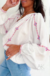 Blouse bohème à détails brodés rose