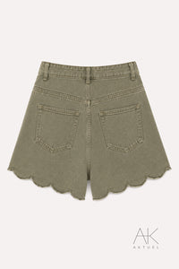 Short en jean kaki finition festonnée