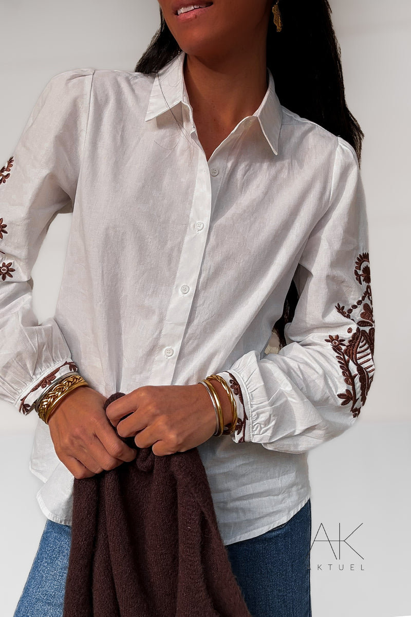 Chemise blanche brodée chocolat