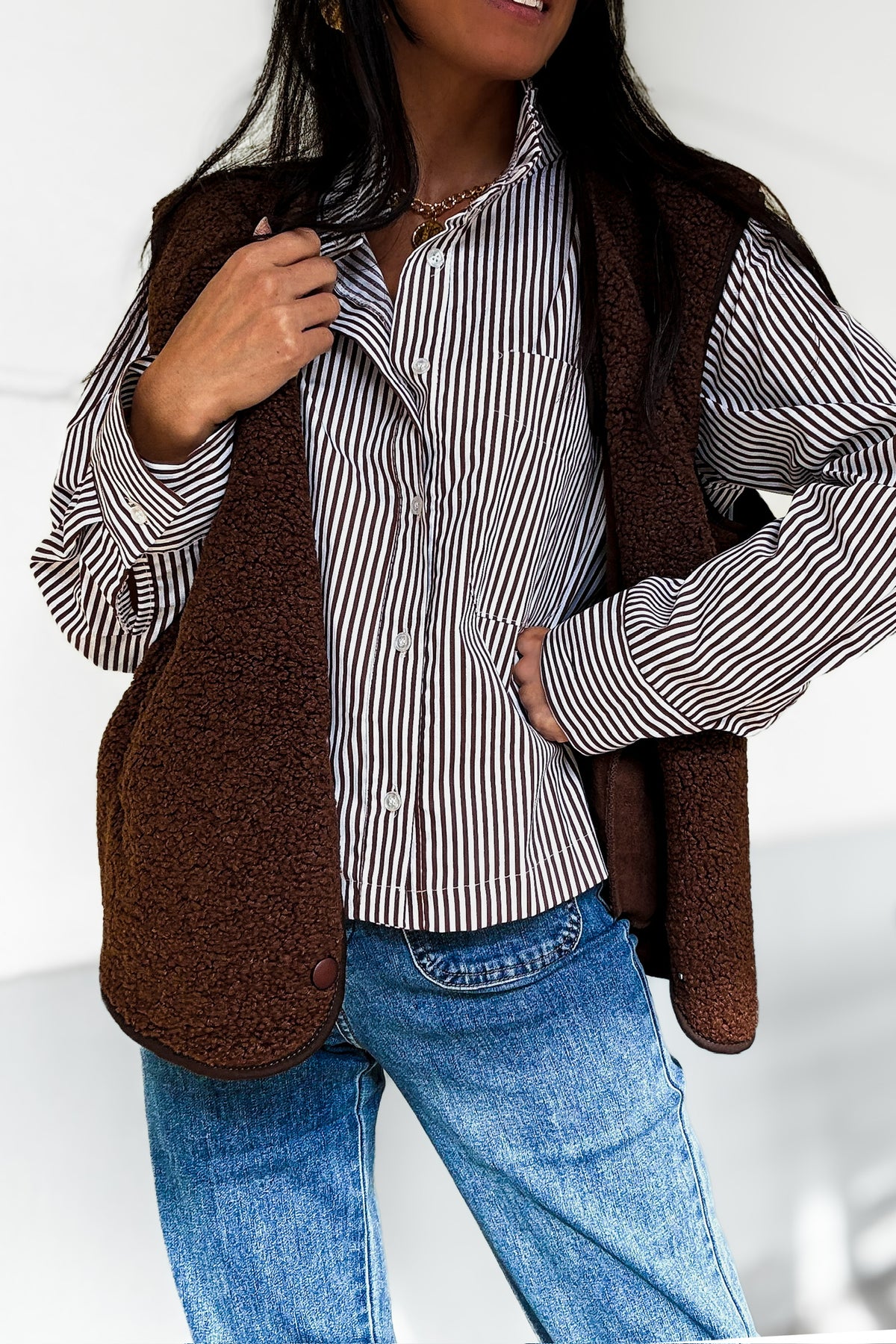 Chemise rayée marron et blanche