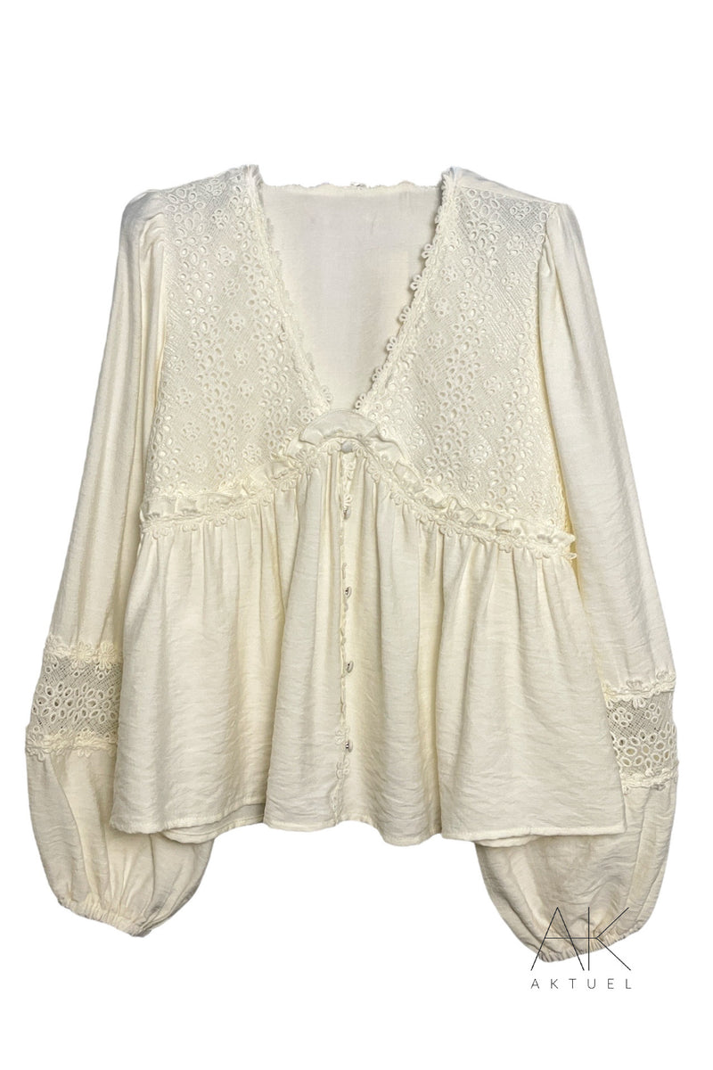 Blouse bohème écrue en dentelle