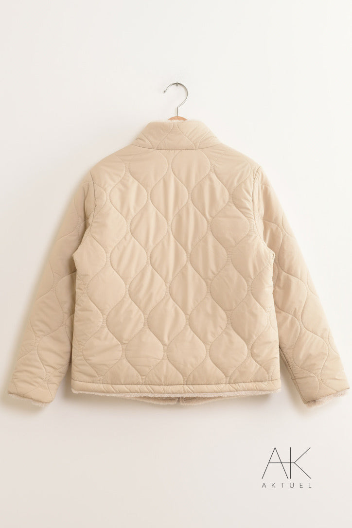 Manteau court en fourrure synthétique réversible beige