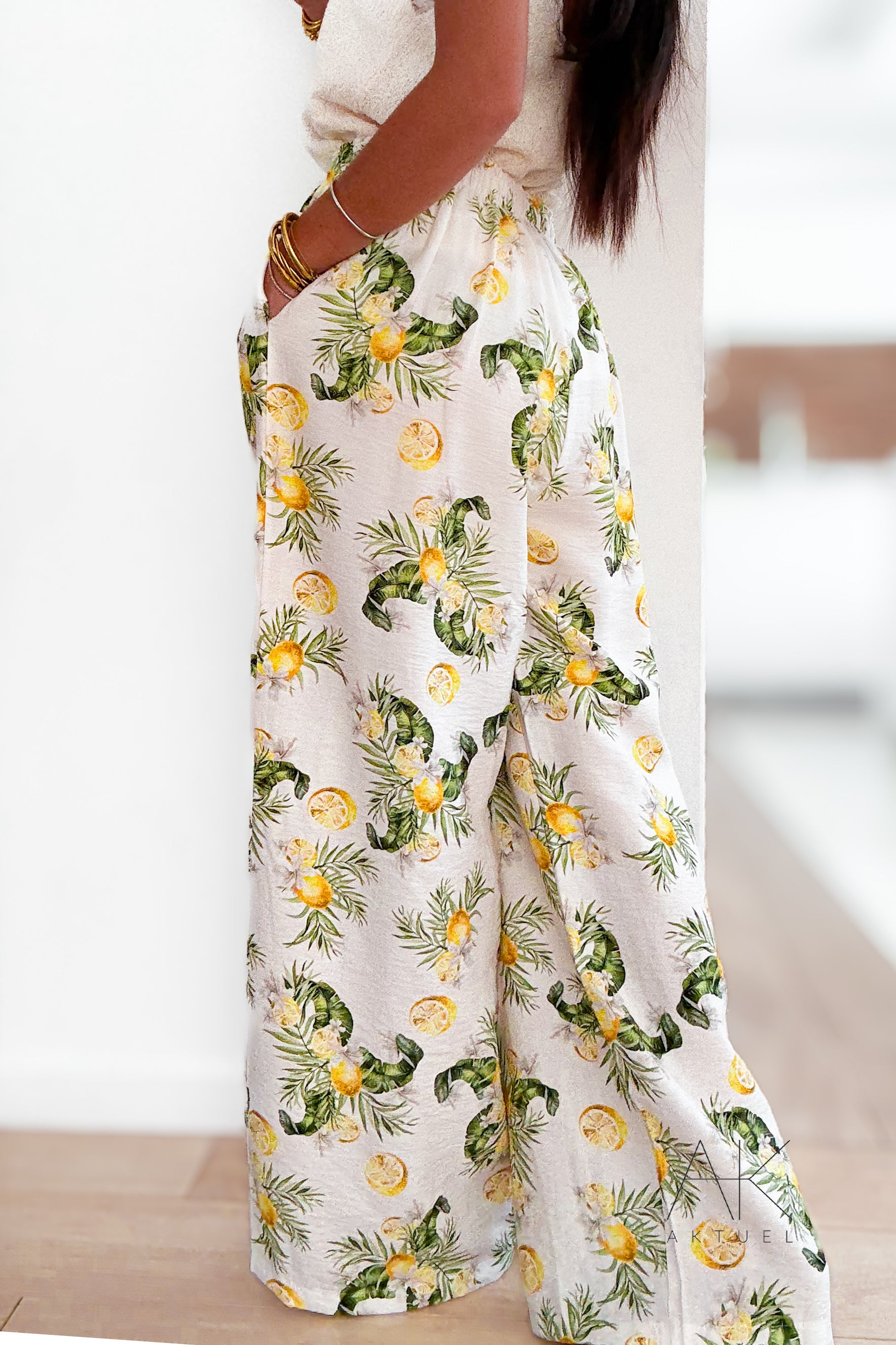 Pantalon tropical imprimé citron