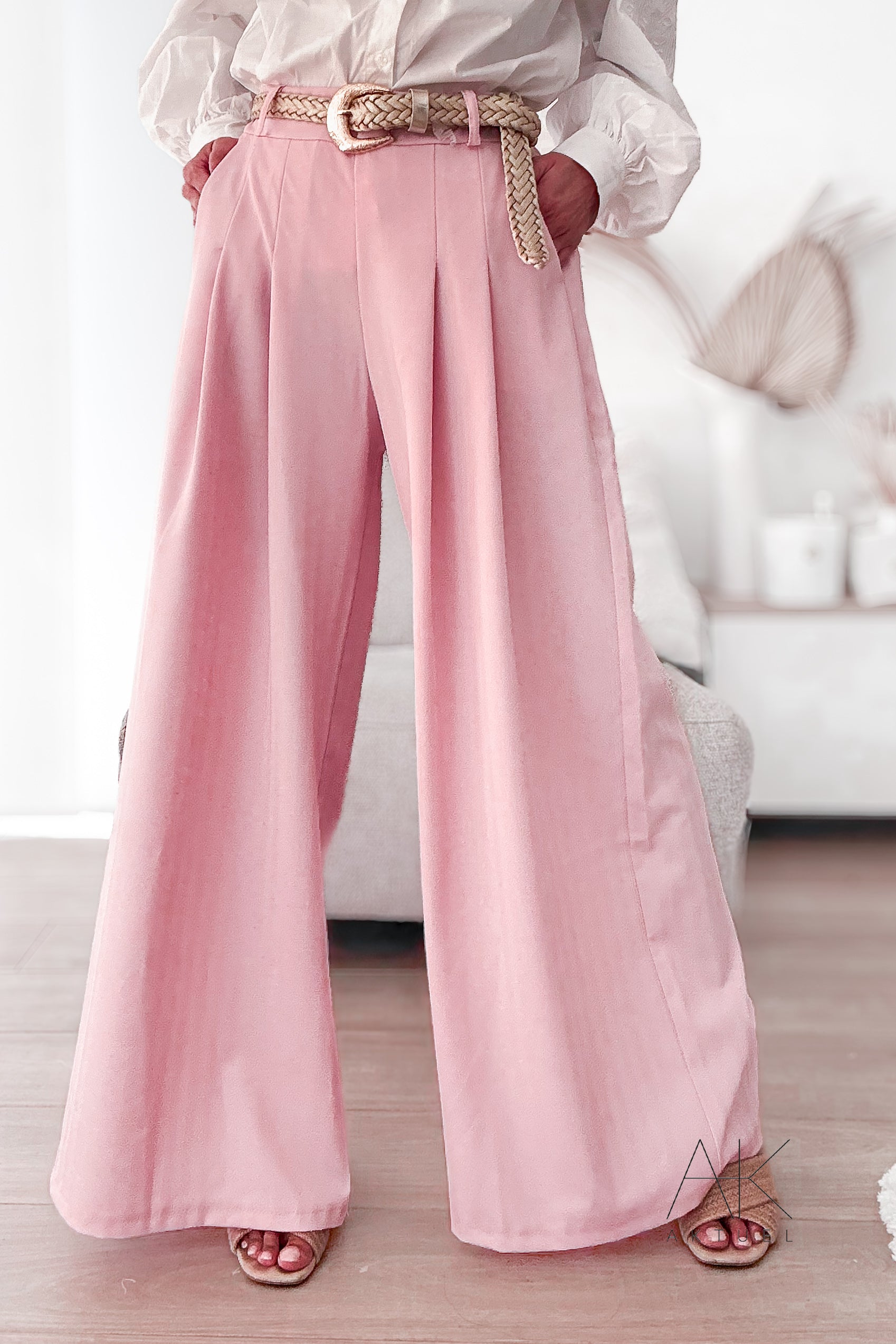 Pantalon rose ceinturé