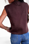 Top en maille marron sans manches broches soleil