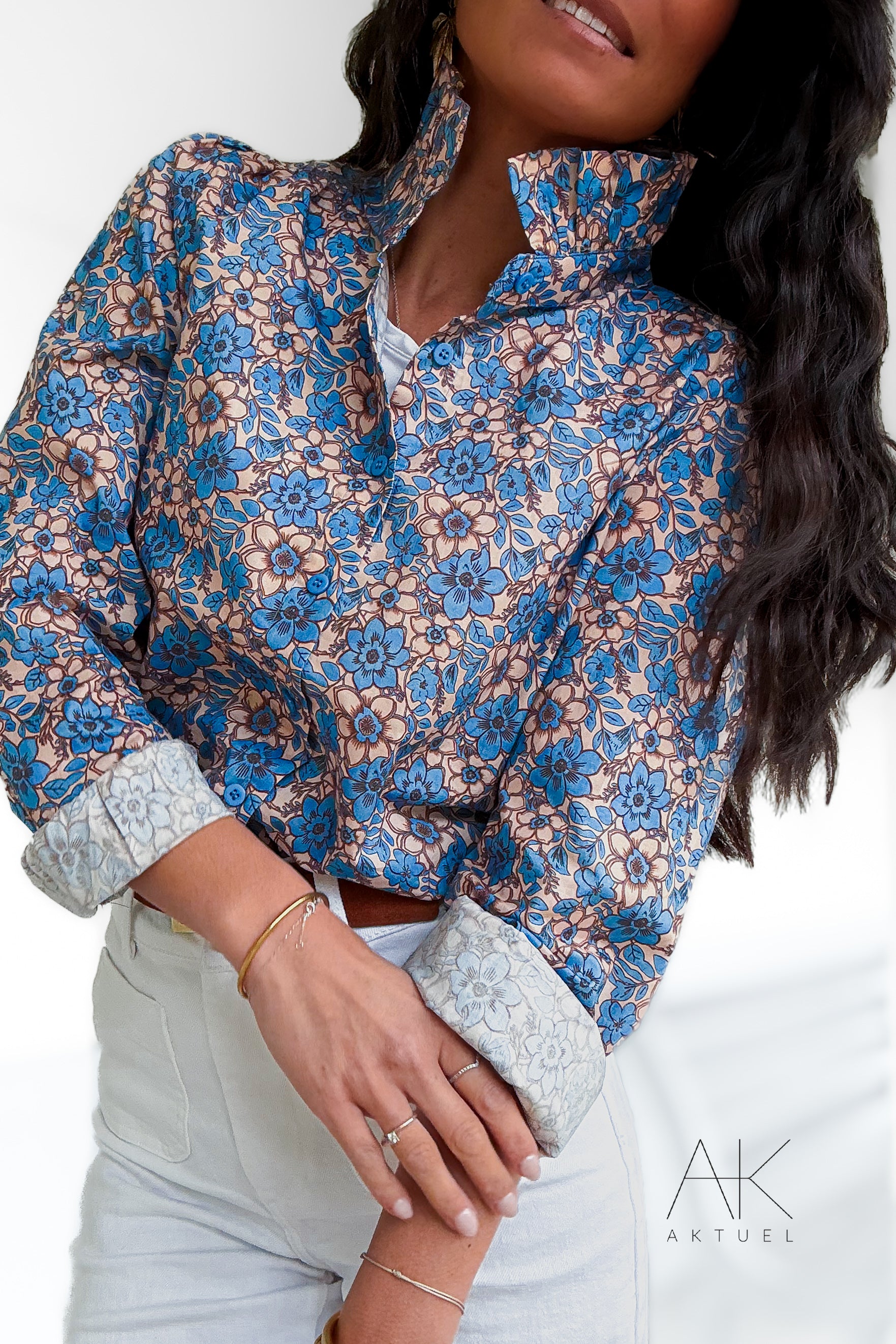 Chemise imprimée fleurie bleu et beige