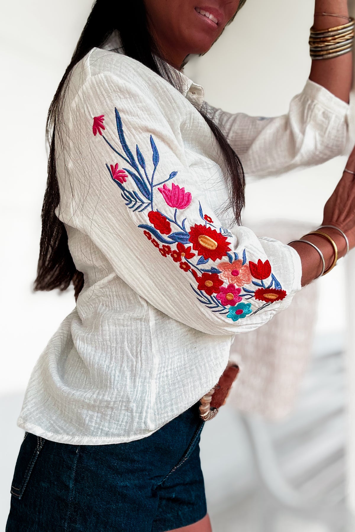 Chemise en gaze de coton avec broderie florale