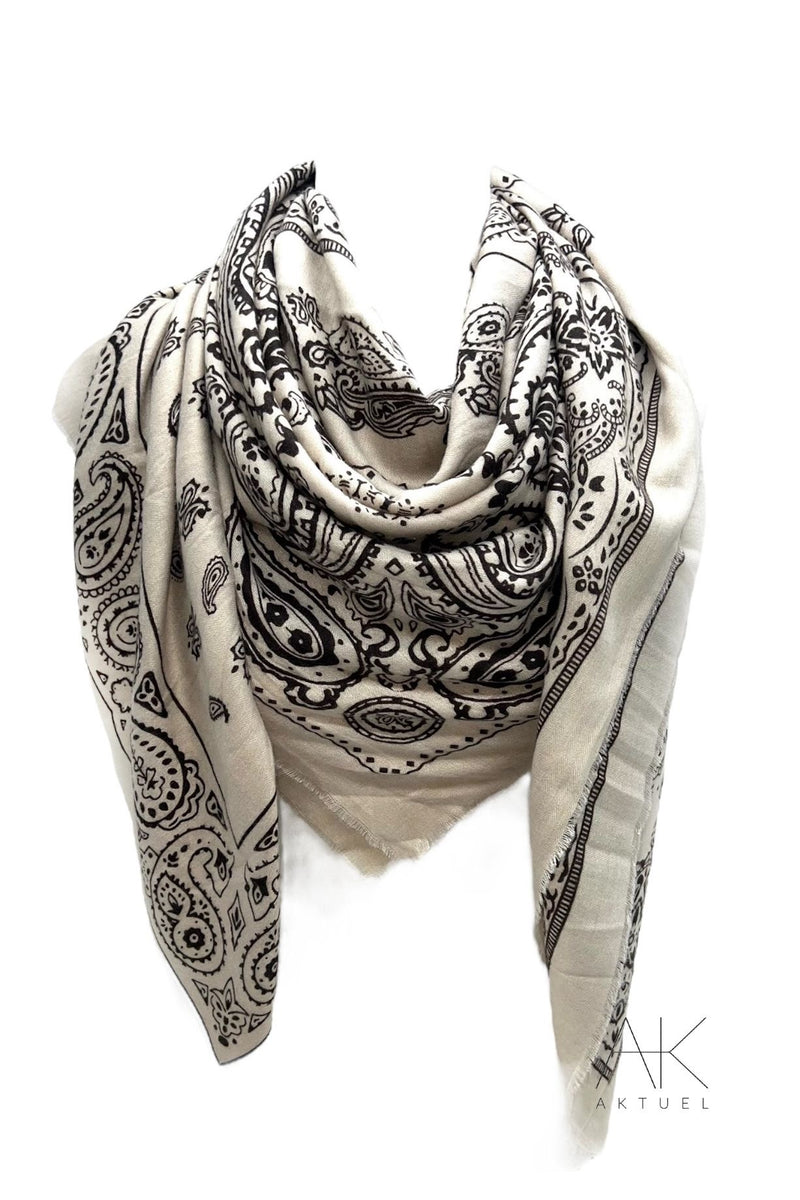 Foulard carré écru à motif bandana