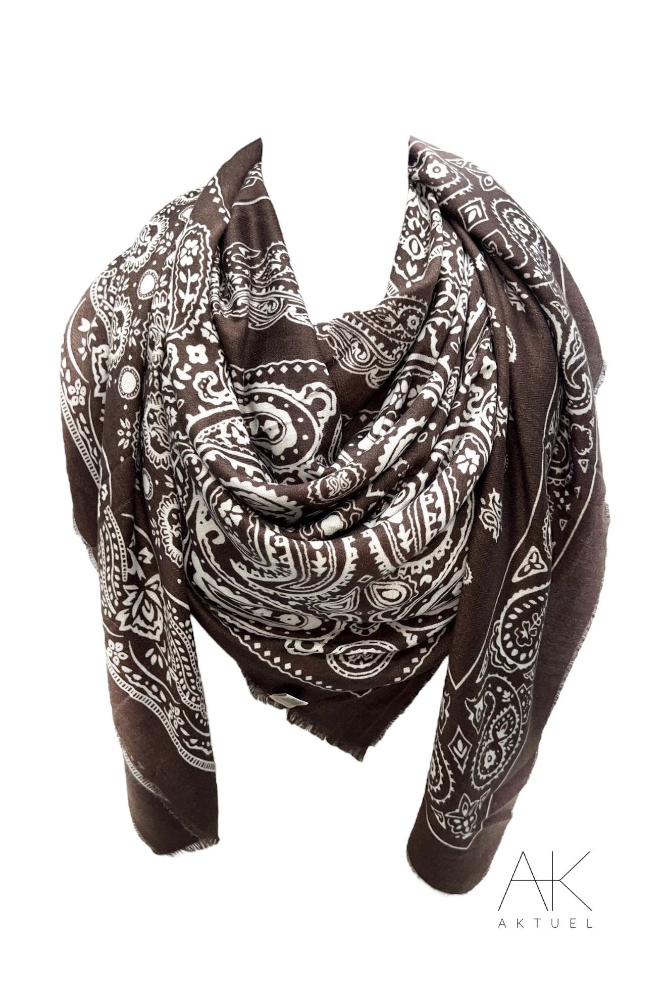 Foulard carré marron à motif bandana