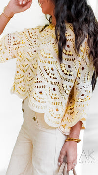 Pull crochet bohème jaune