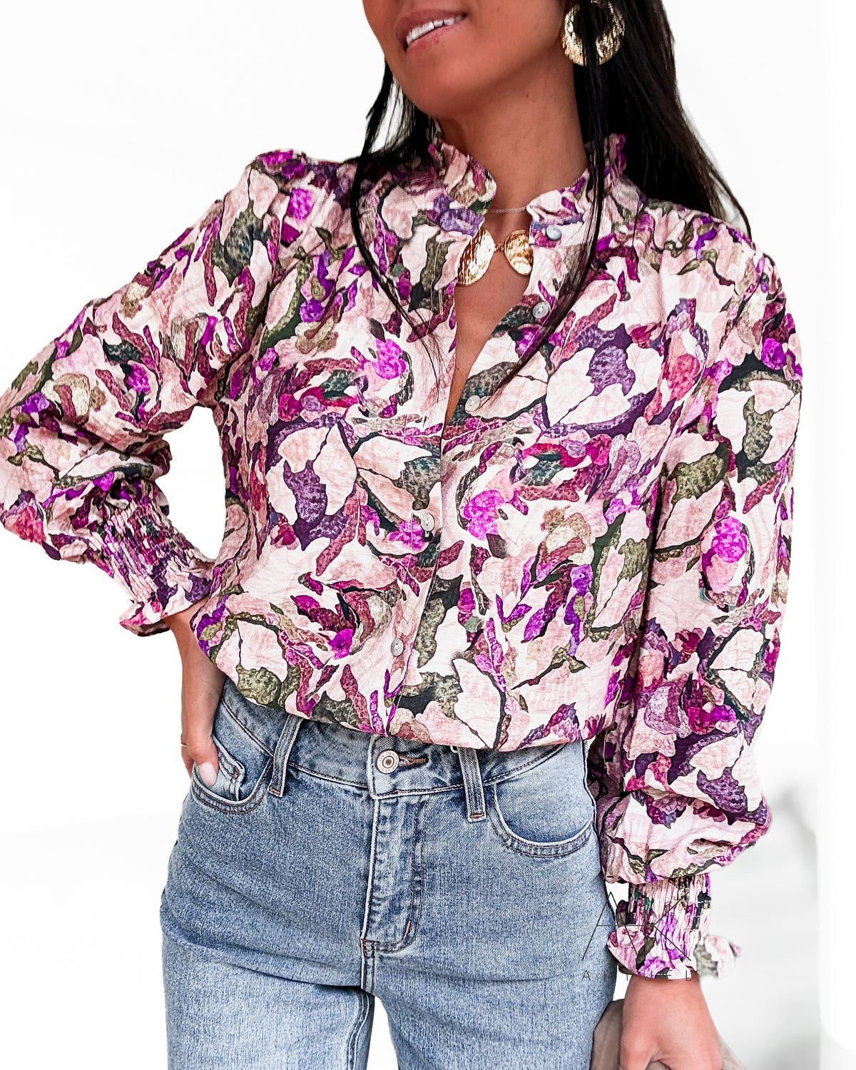 Blouse fleurie rose et violet – Col volanté et manches bouffantes