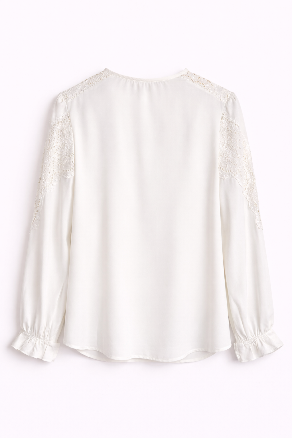 Chemise blanche détails dentelle