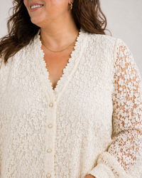 Blouse dentelle élégante – grande taille