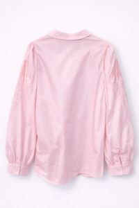 Chemise rose à manches brodées