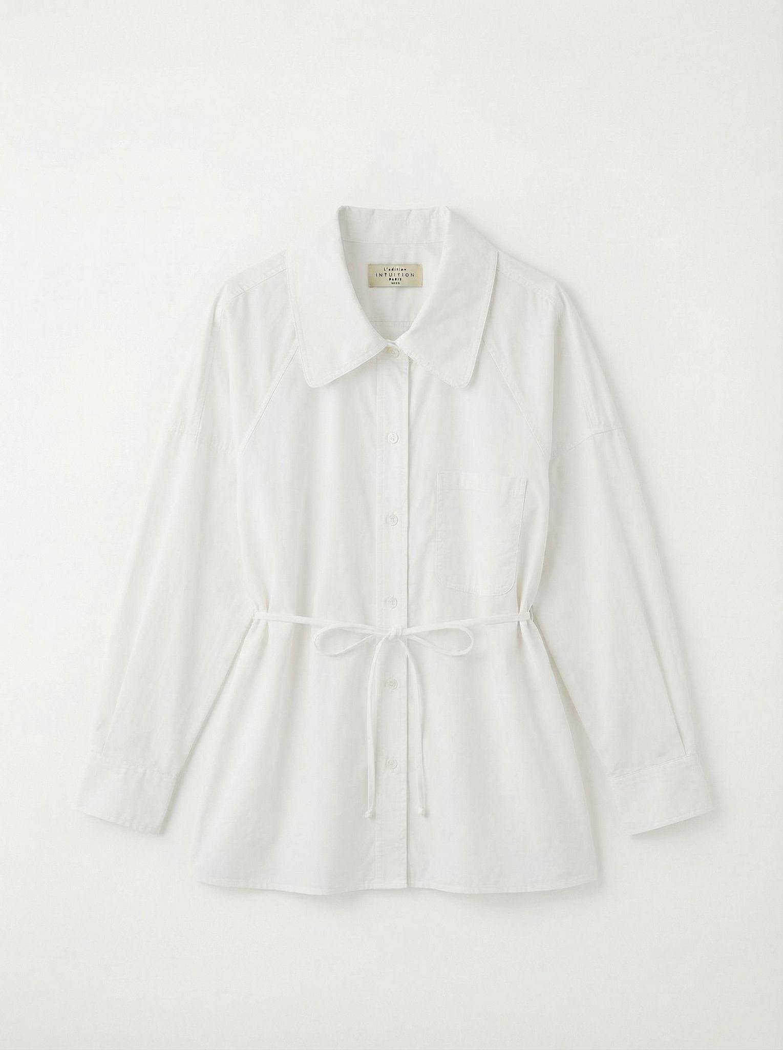 Chemise blanche à nouer à la taille