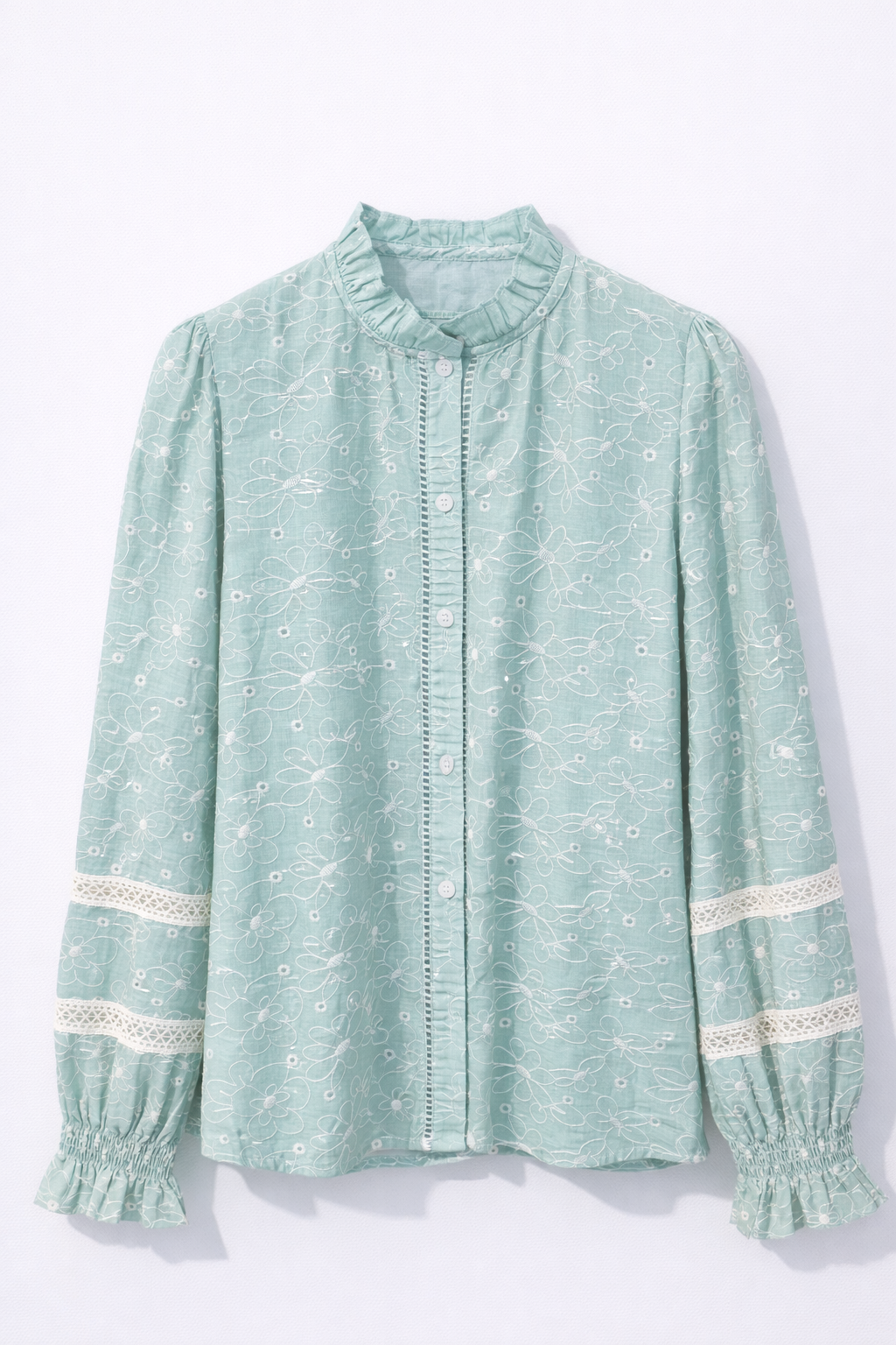 Blouse vert brodée détails dentelle