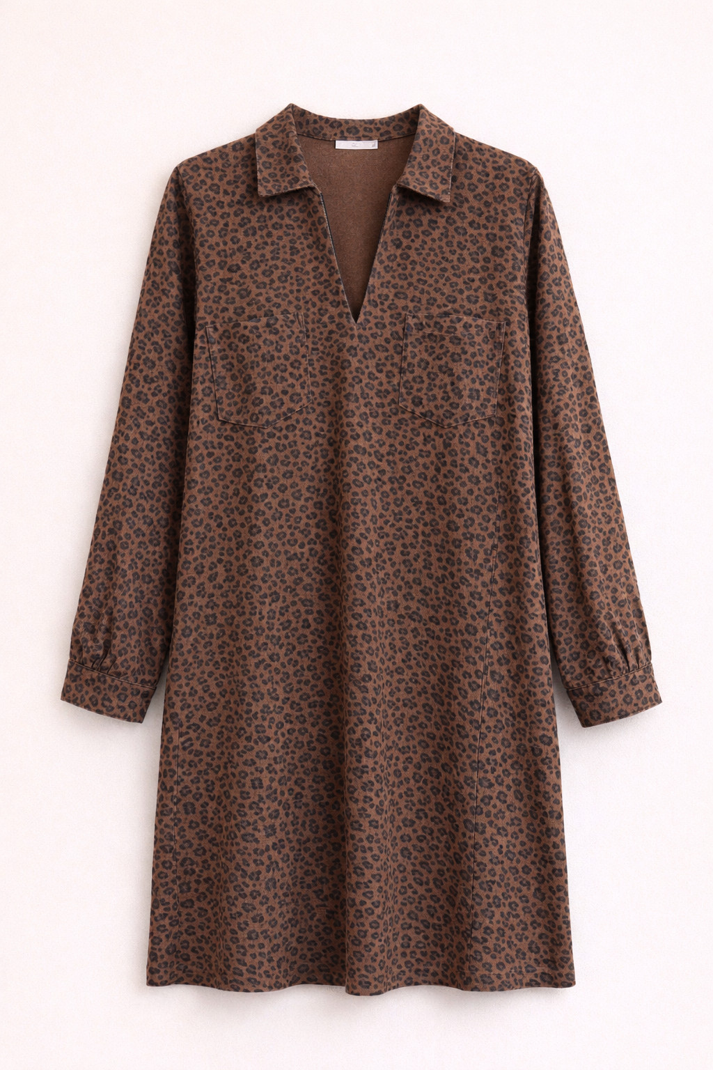 Robe léopard à manches longues