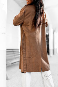 Trench long en daim camel