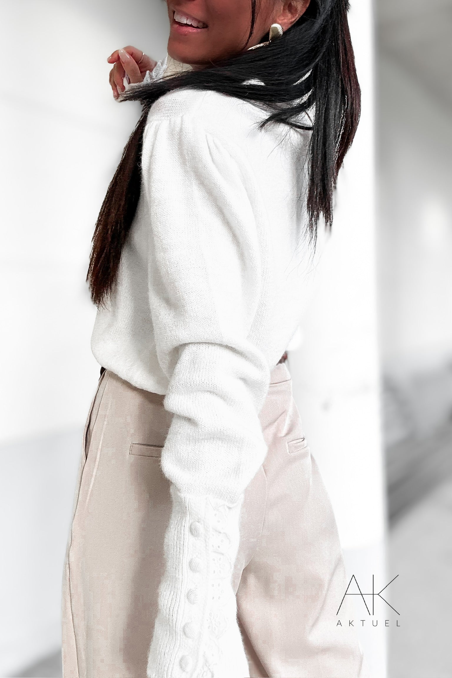 Pull Blanc en Maille avec Détails Dentelle