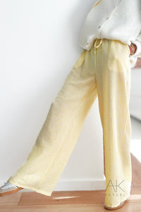 Pantalon large jaune pastel à rayures